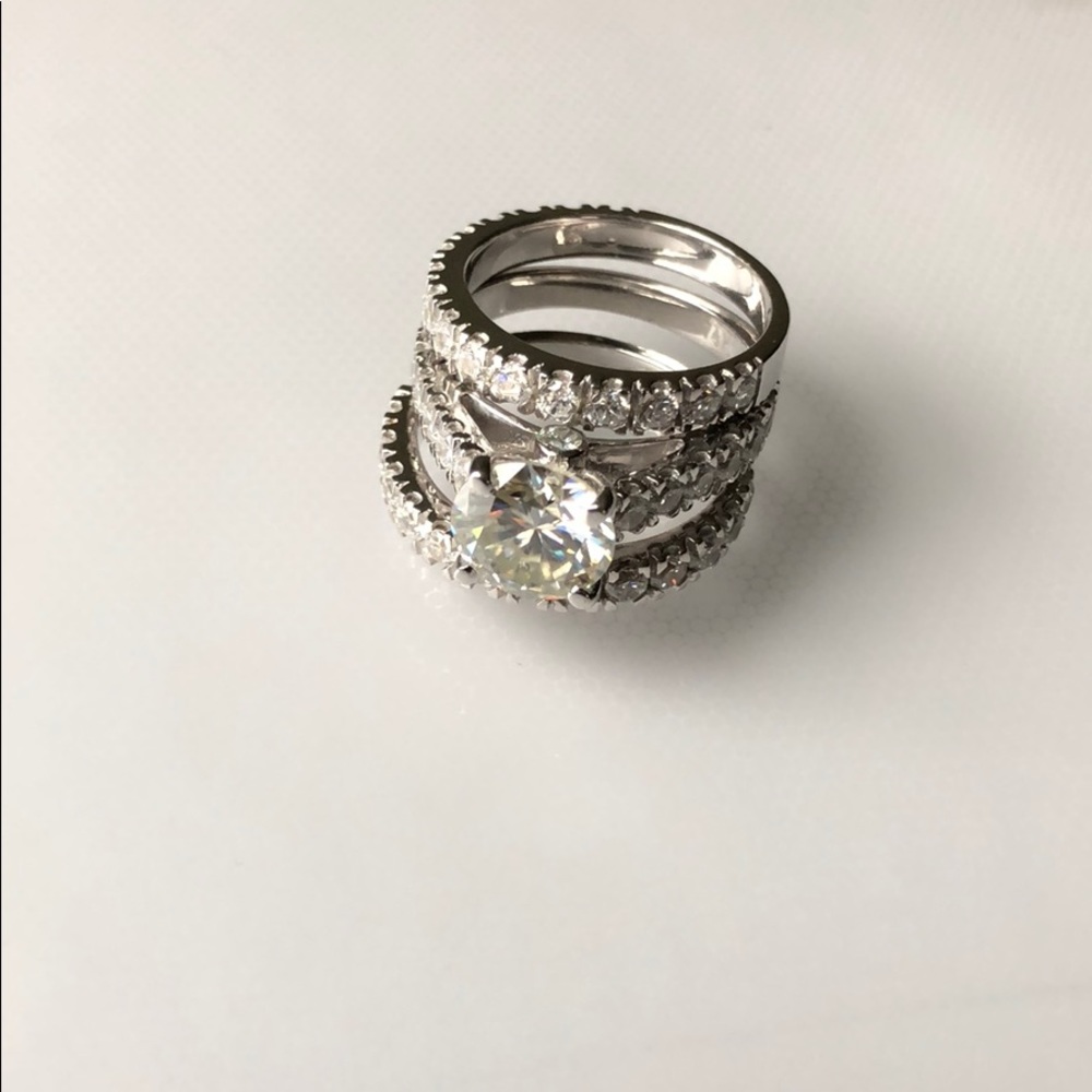 2Ct Moissanite With 2 Band Ring Set